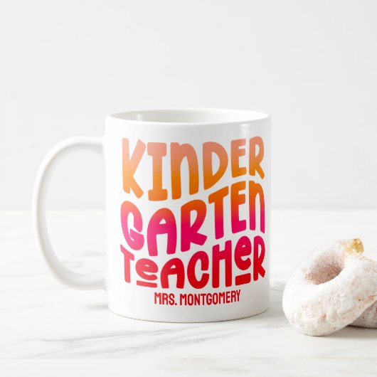 Kindergarten Teacher Orange Red Ombre  コーヒーマグカップ (ドーナツ)