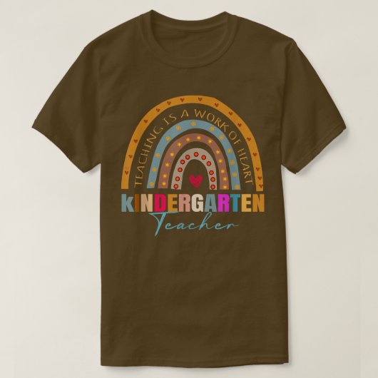 kindergarten teacher teaching is a work of heart R Tシャツ (デザイン正面)