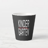 Kindergarten Typography kinder garten カフェラテマグ (正面)