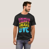 Kindness Equality Love Pansexual Tシャツ (正面フル)
