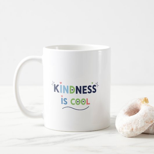 Kindness Is Cool Motivational Quote コーヒーマグカップ (ドーナツ)