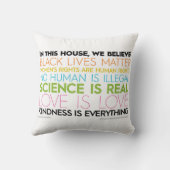 #KindnessIsEverything投球Pilllow クッション (裏面)