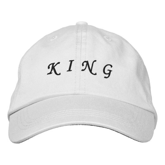 KING テキスト 白色 黒文字 驚くほどおしゃれ 刺繍入りキャップ (正面)