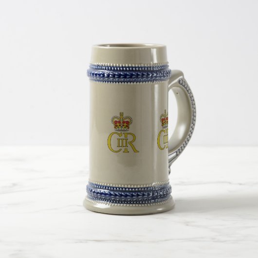 King Charles III cypher commemorative stein ビールジョッキ (正面右)