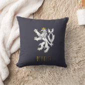 King Lion Crest Decorative Pillow クッション (ブランケット)