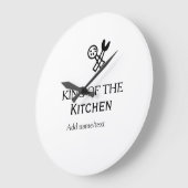 King of the kitchen chef cooking add name crown ha ラージ壁時計 (傾斜)