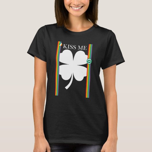 Kiss Me Cool C Leaf St Patrick's Day Irish Celebra Tシャツ (正面)