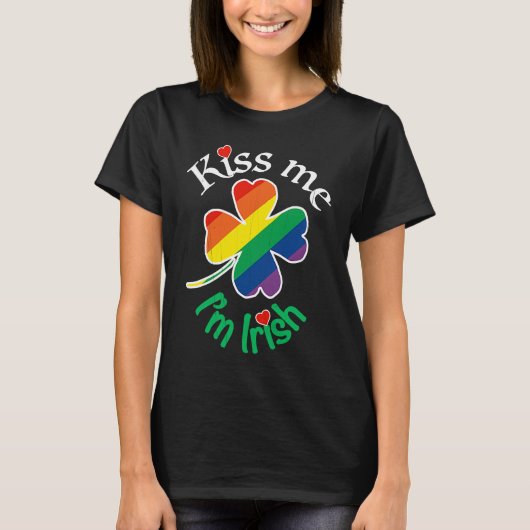 KISS ME I'M IRISH St Patricks Day Gay LGBTQ Rainbo Tシャツ (正面)