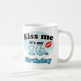 Kiss me it's my 16th Birthday コーヒーマグカップ