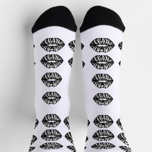 Kiss Pattern Crew Socks – Lips Design for Women ソックス (上部)