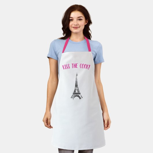 Kiss the cook Paris apron pink and black valentine エプロン (着用した状態)