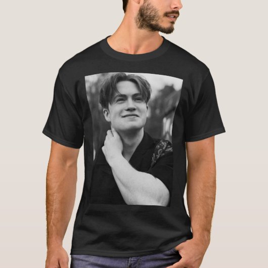 kit connor Poster Tシャツ (正面)