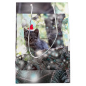 Kittenクリスマスタイム抱き枕 – 中、マット ミディアムペーパーバッグ (正面)