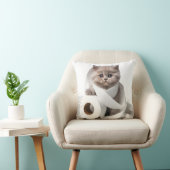 kitten and toilet paper クッション (椅子)