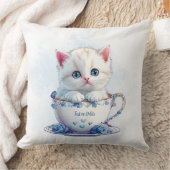 Kitten in Cupブルーフラワーズ装飾用クッション クッション (ブランケット)