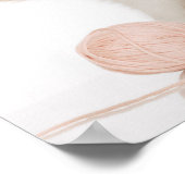 Kitten Next To Ball Of String ポスター (角)