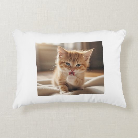 Kitten print Pillow アクセントクッション (正面)