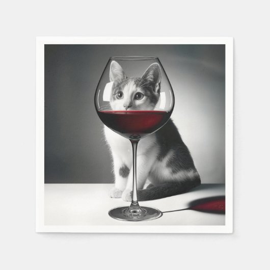 Kitty Peeking Through a Wine Glass スタンダードカクテルナプキン (正面)