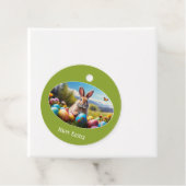 Kleiner Osterhase in Landschaft, oval -  フェイバータグ (インサイチュ)
