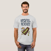 Knafehligiousチョコレートクナファピスタチオコーヒー Tシャツ (正面フル)