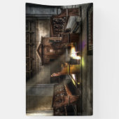 Kneelerが付いている古い木教会ベンチ 横断幕 (縦)