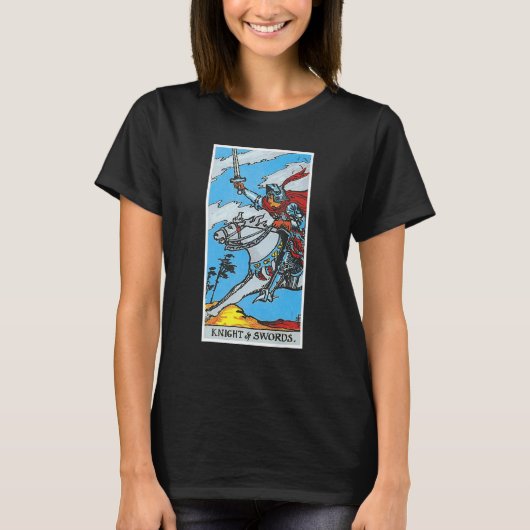 Knight Templar Knight Of Swords Occult Tarot Card  Tシャツ (正面)