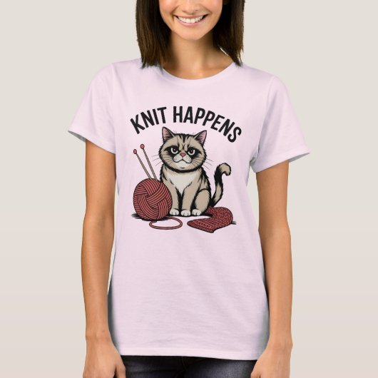 Knit Happens – Funny Cat & Yarn Design Tシャツ (正面)