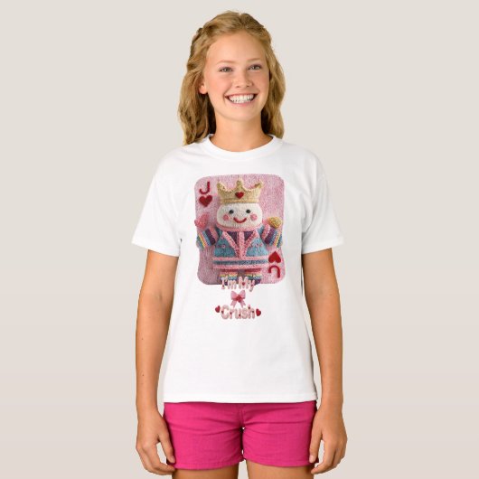 Knitted Queen of Hearts Valentine Self-Love Doll Tシャツ (正面フル)