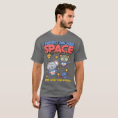Koala Bear Floating in Space Whimsical Cosmic Frie Tシャツ (正面フル)