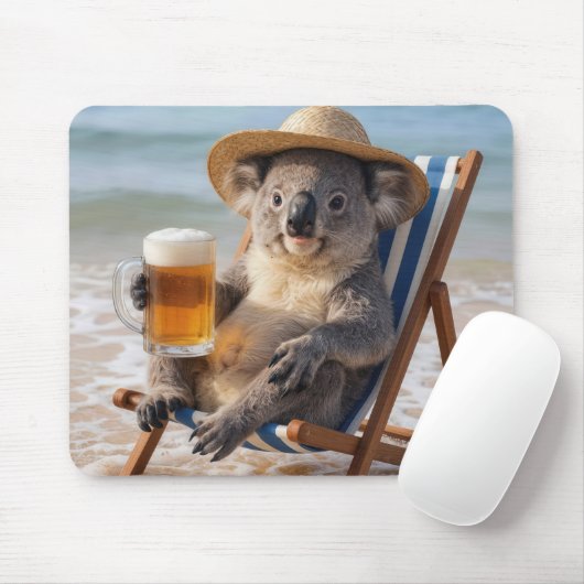 Koala Bear With a Beer on the Beach マウスパッド (マウス)