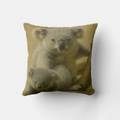 Koala Companions – Tender Wildlife Art Print クッション (裏面)