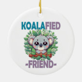 Koalafied Friend punかわいいおもしろいベビーコアラ漫画 セラミックオーナメント (裏面)