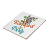 Koalafied to Party Qualified Pun Cute and Funny Ko タイル (側面)