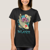 Koi  Balance  Minimalist  Peace  Fish  Petshop  Yo Tシャツ (正面)