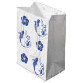 Koi Blossom Crest: Serene Blue Edition ミディアムペーパーバッグ (裏面アングル)