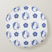 Koi Blossom Crest: Serene Blue Edition ラウンドクッション (裏面)