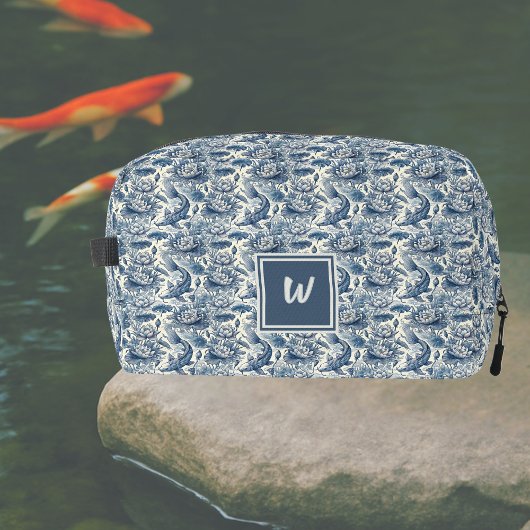 Koi Fish and Water Lily Blue Chinoiserie Monogram ドップキット