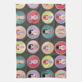 Kokeshiのカラフルな人形 キッチンタオル (縦)