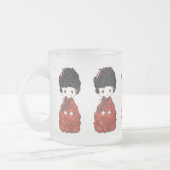 Kokeshiの人形の芸術 フロストグラスマグカップ (左)