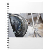 Kompas dat de richting geeft aan een avontuur.  ノートブック (正面)