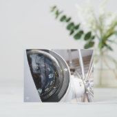 Kompas dat de richting geeft aan een avontuur. ポストカード (スタンド正面)