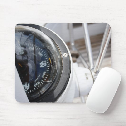 Kompas dat de richting geeft aan een avontuur.  マウスパッド (マウス)