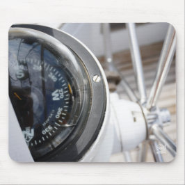 Kompas dat de richting geeft aan een avontuur. マウスパッド
