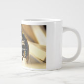 Kompas helpt navigeren en koer behouden. ジャンボコーヒーマグカップ (右)