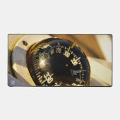 Kompas helpt navigeren en koer behouden.  デスクマット (正面)