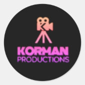 Korman Productions YouTubeチャンネルピンクロゴタイル ラウンドシール (正面)
