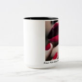 KornerのKaféによって露出されるマグ ツートーンマグカップ (中央)