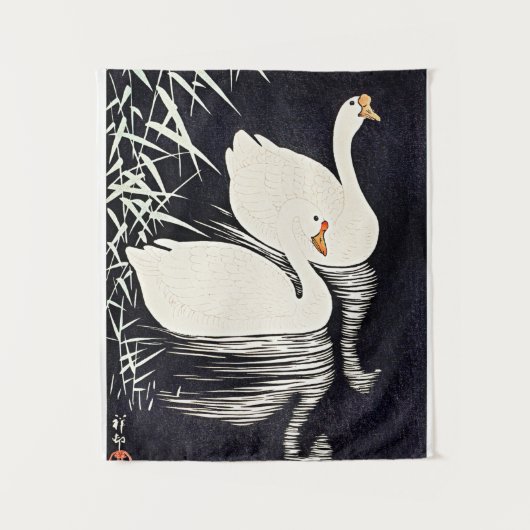 Koson - White 中国の Geese Swimming by Reeds タペストリー (正面)