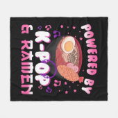 Kpopとラーメンで動くKpopかわいいアニメギフトG フリースブランケット (正面(横))