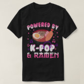 Kpopとラーメンで動くKpopかわいいアニメギフトG Tシャツ (デザイン正面)
